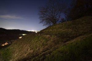 御嵩城（御嵩本陣山城）切岸の夜景