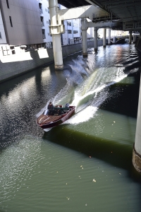 日本橋川にて