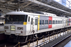 185系 新塗装「EXPRESS185」