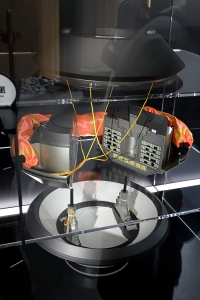 小惑星探査機“はやぶさ” 耐熱カプセル模型
